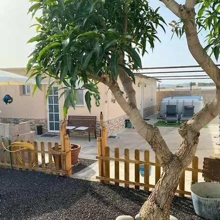 Beautiful 2-Bedroom Villa With Pool And Garden *
