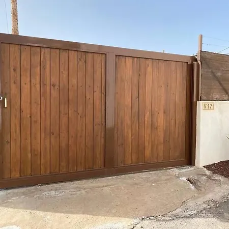 Hébergement de vacances Beautiful 2-Bedroom Villa With Pool And Garden Arona (Tenerife)