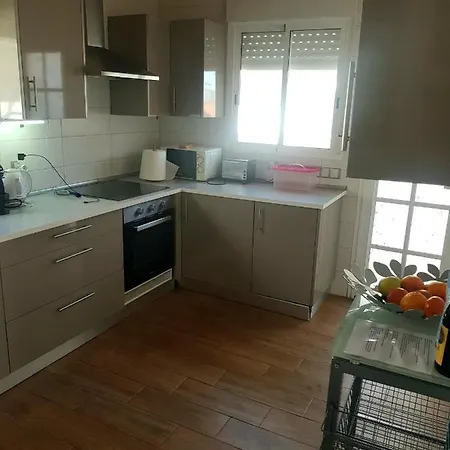 Hébergement de vacances Beautiful 2-Bedroom Villa With Pool And Garden Arona (Tenerife)